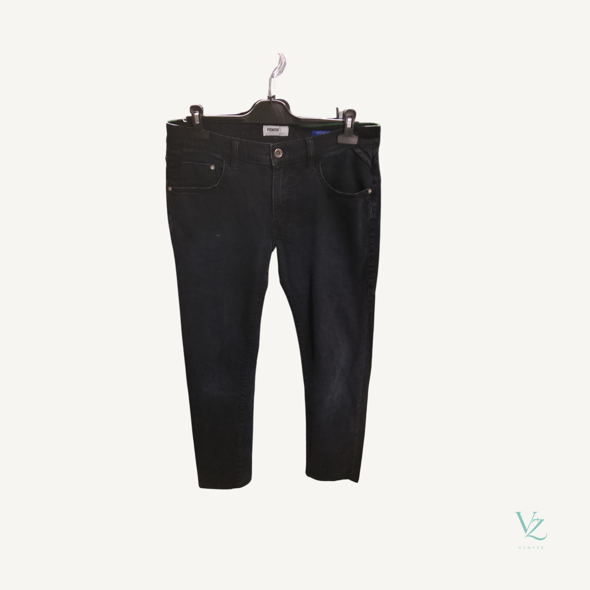 Pioneer — Jean Pioneer