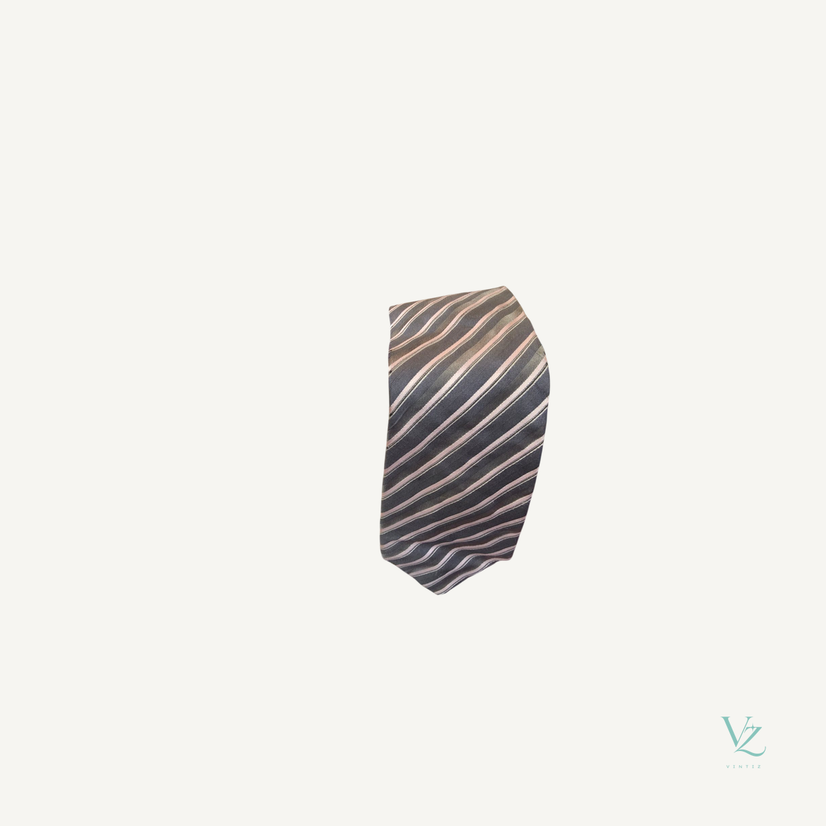 null — Cravate