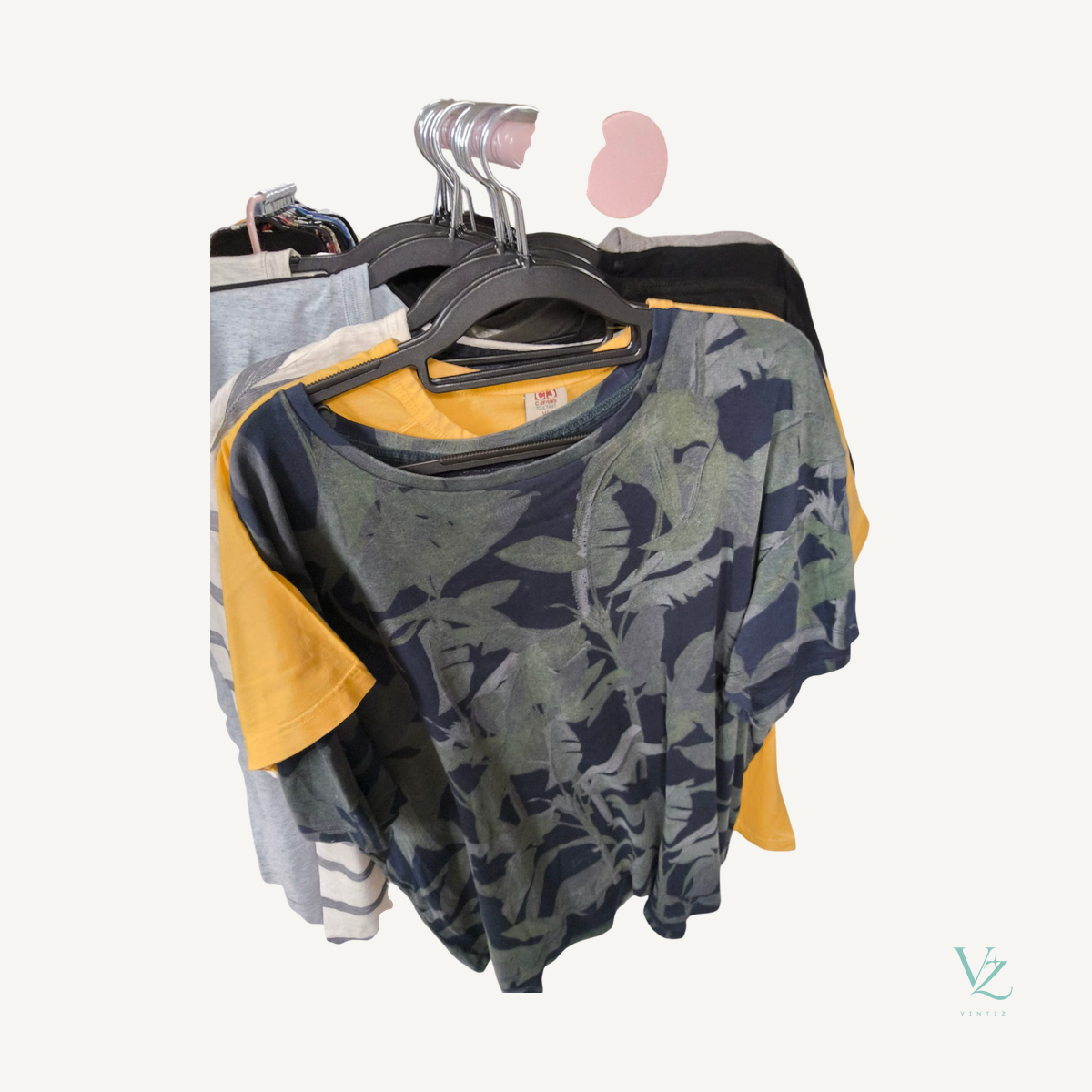 Reserved — T-shirt Reserved