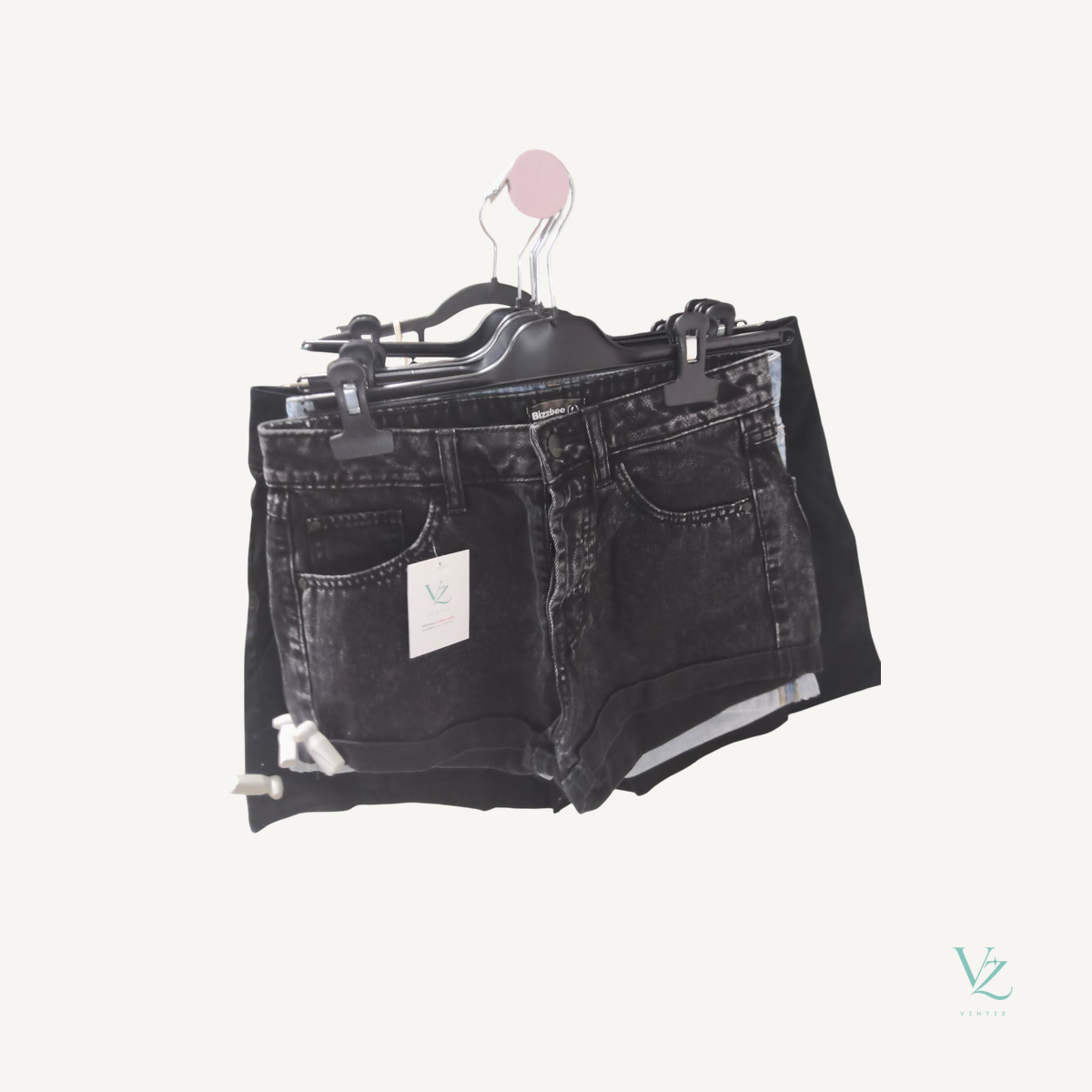 Bizzbee — Short Bizzbee