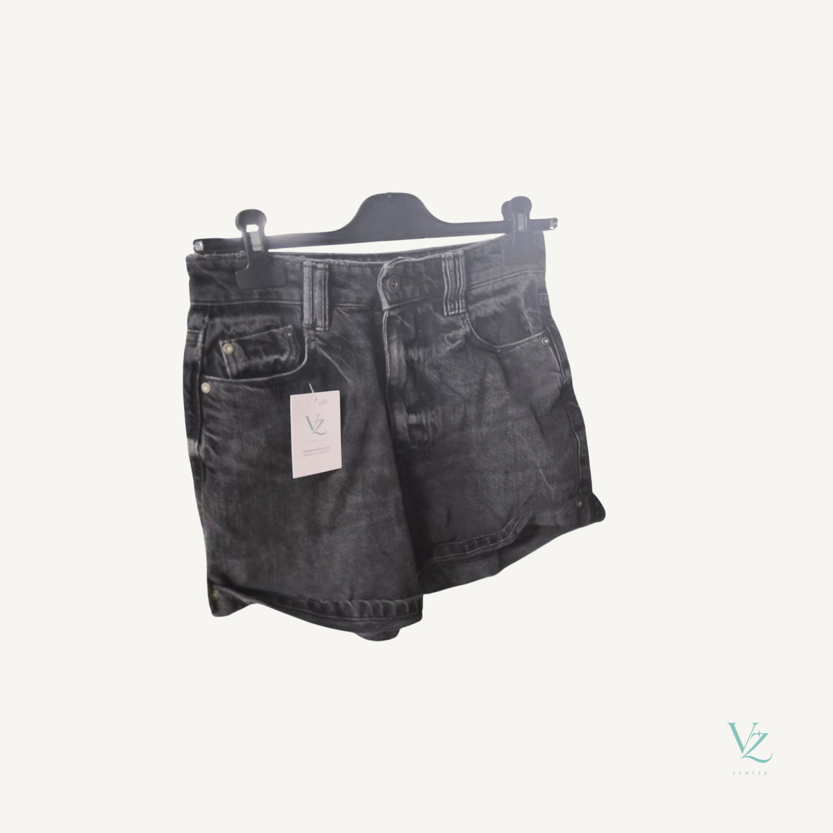 Zara — Short Zara
