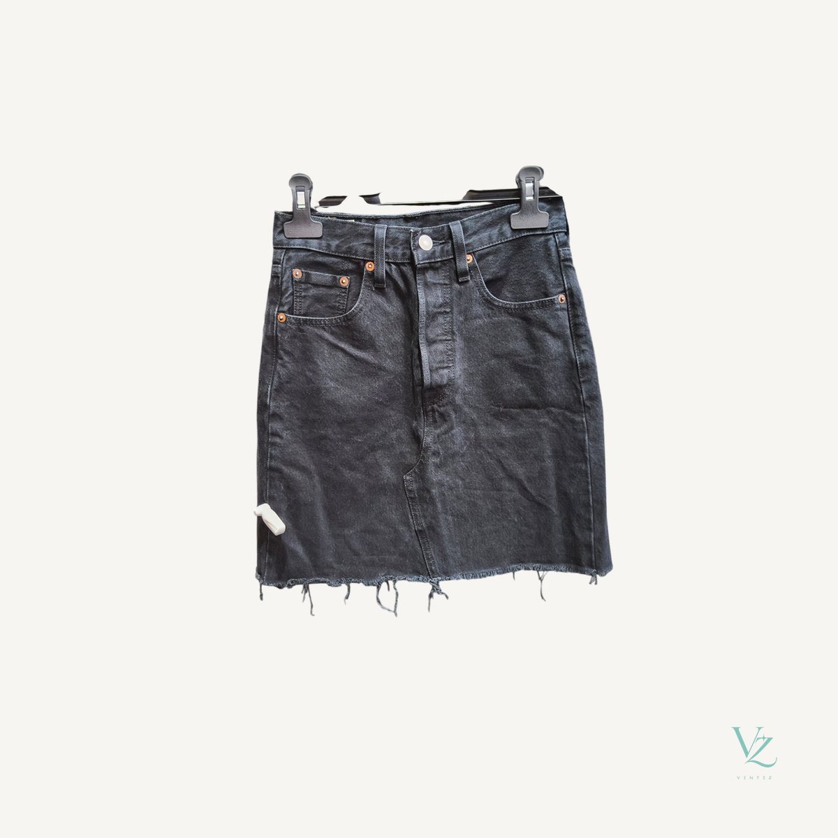 Lévis — Jupe Levis