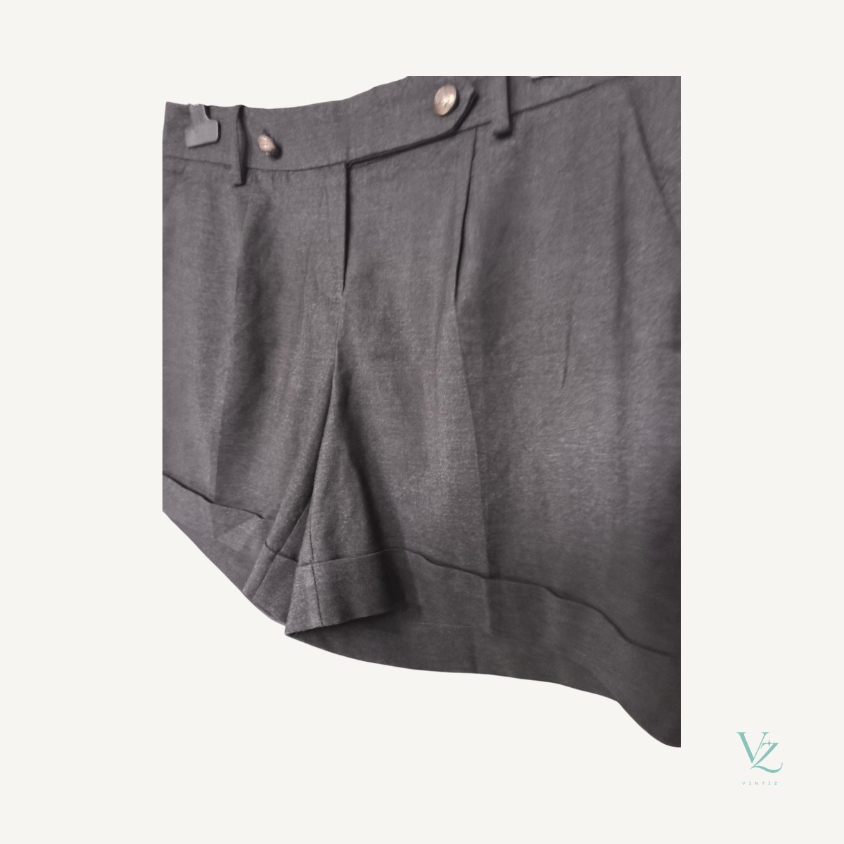 Sinequanone — Short Sinequanone