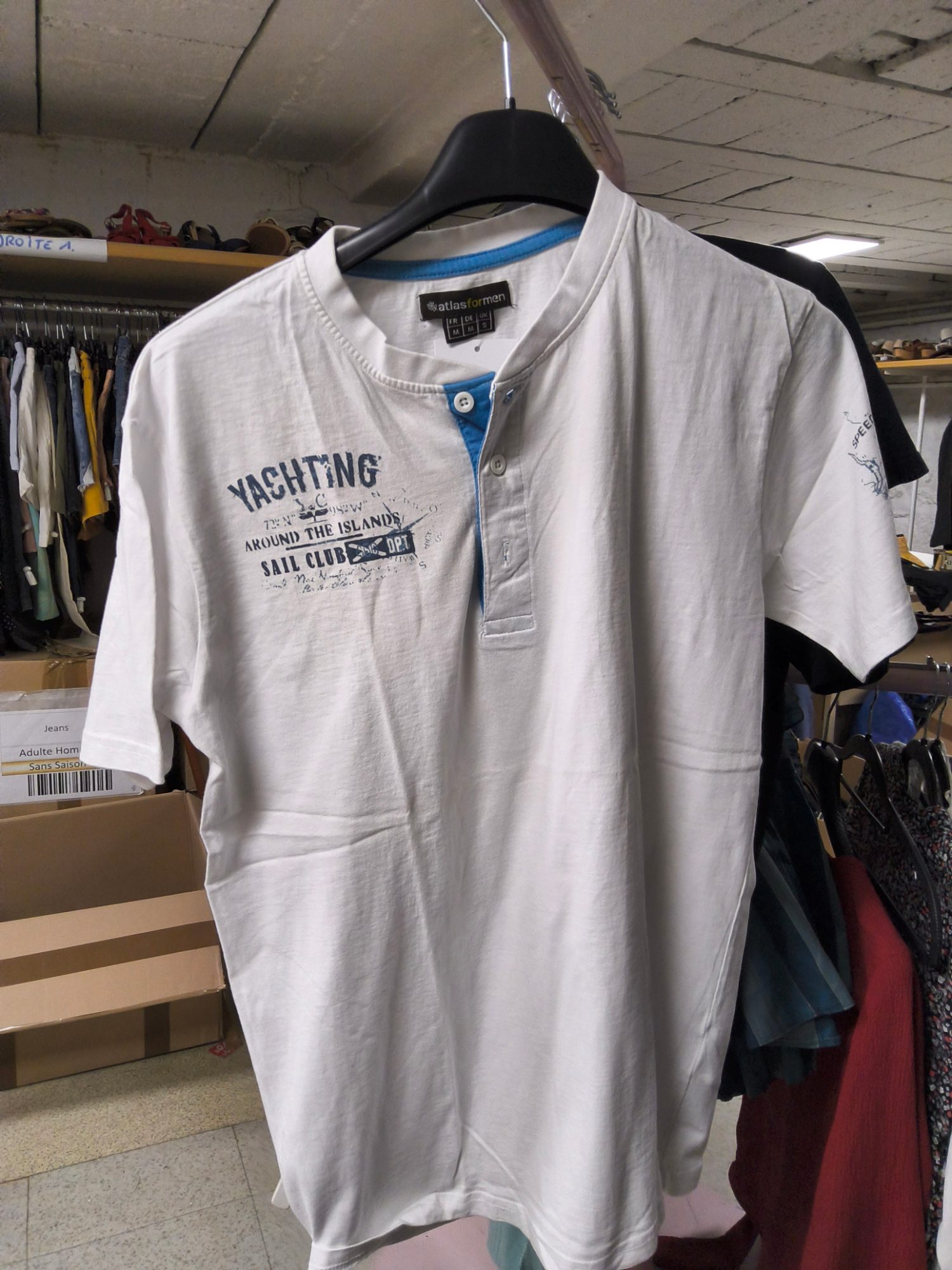 Atlas for men — T-shirt