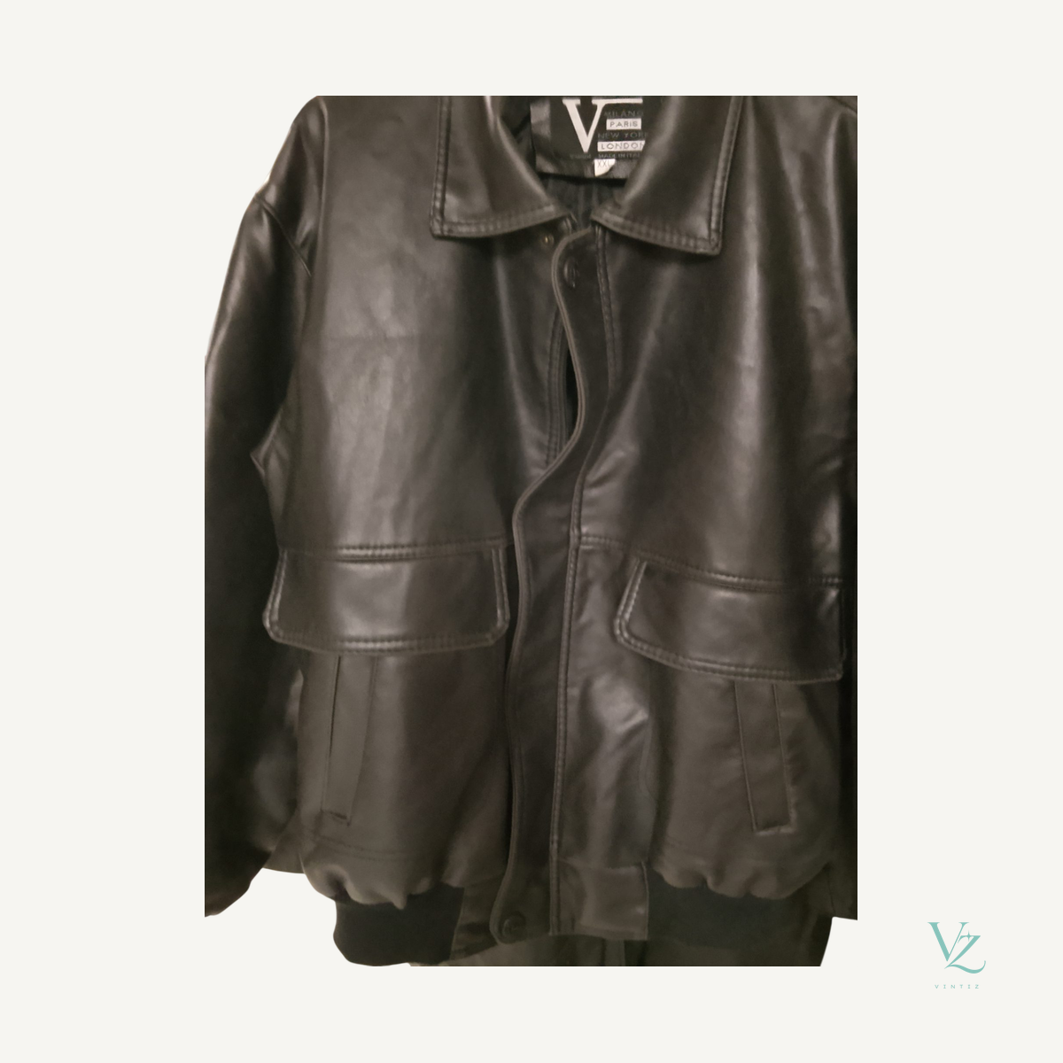 V Italia (19V69 Italia) - Milano, Paris, New York, London — Veste V Italia (19V69 Italia) - Milano, Paris, New York, London