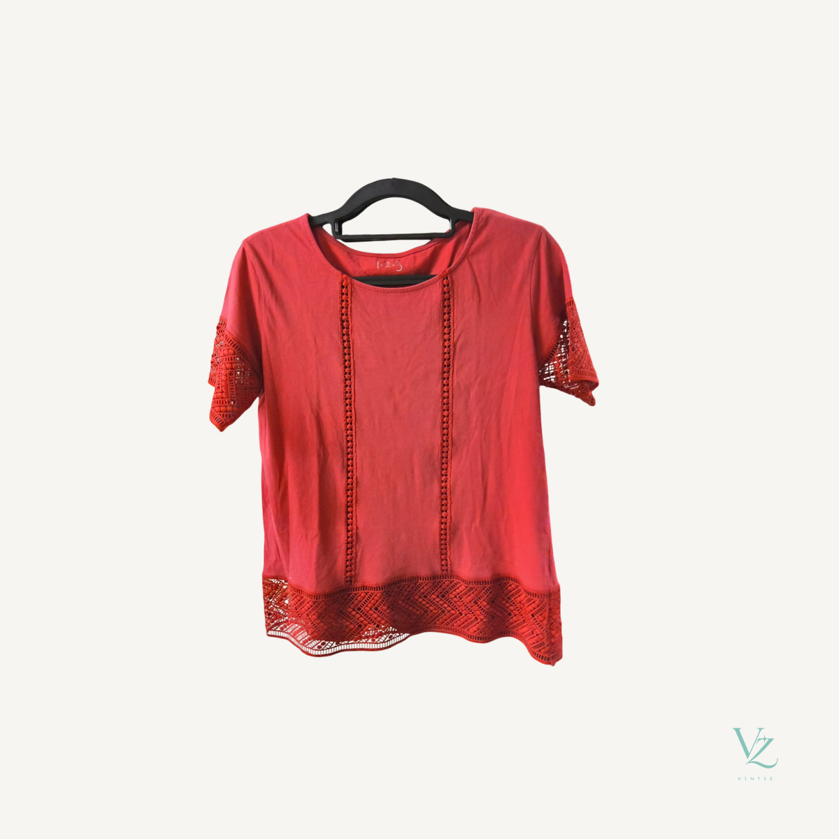 null — T-shirt
