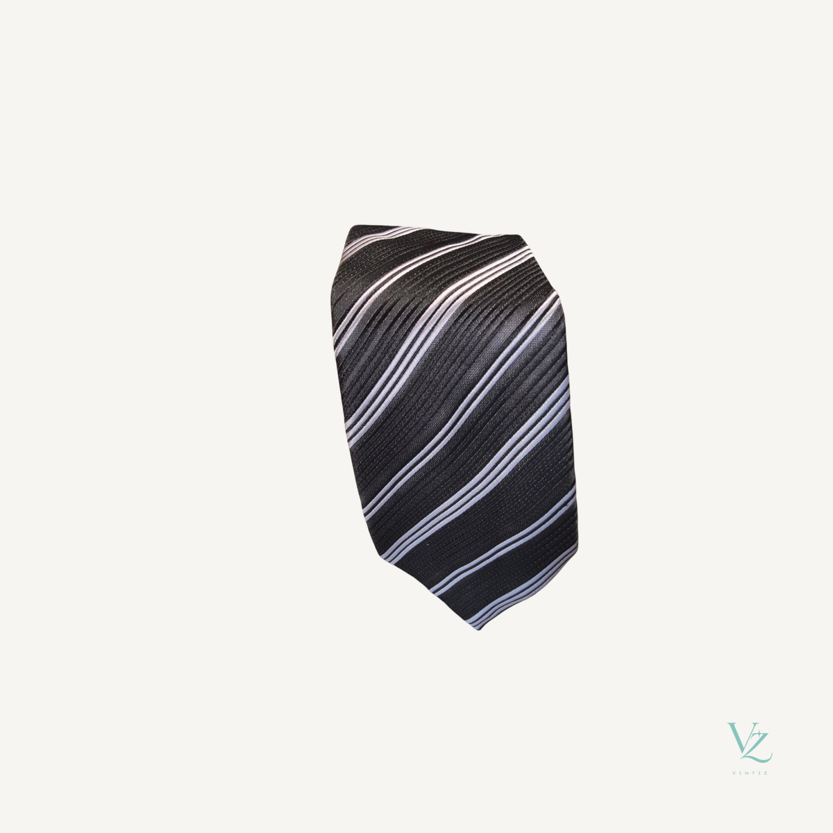 null — Cravate